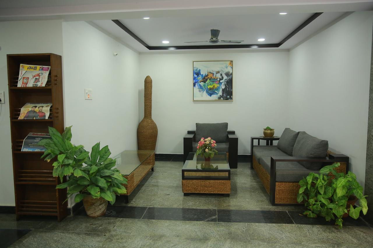 Lokis Forest Inn Haïdarabad Extérieur photo