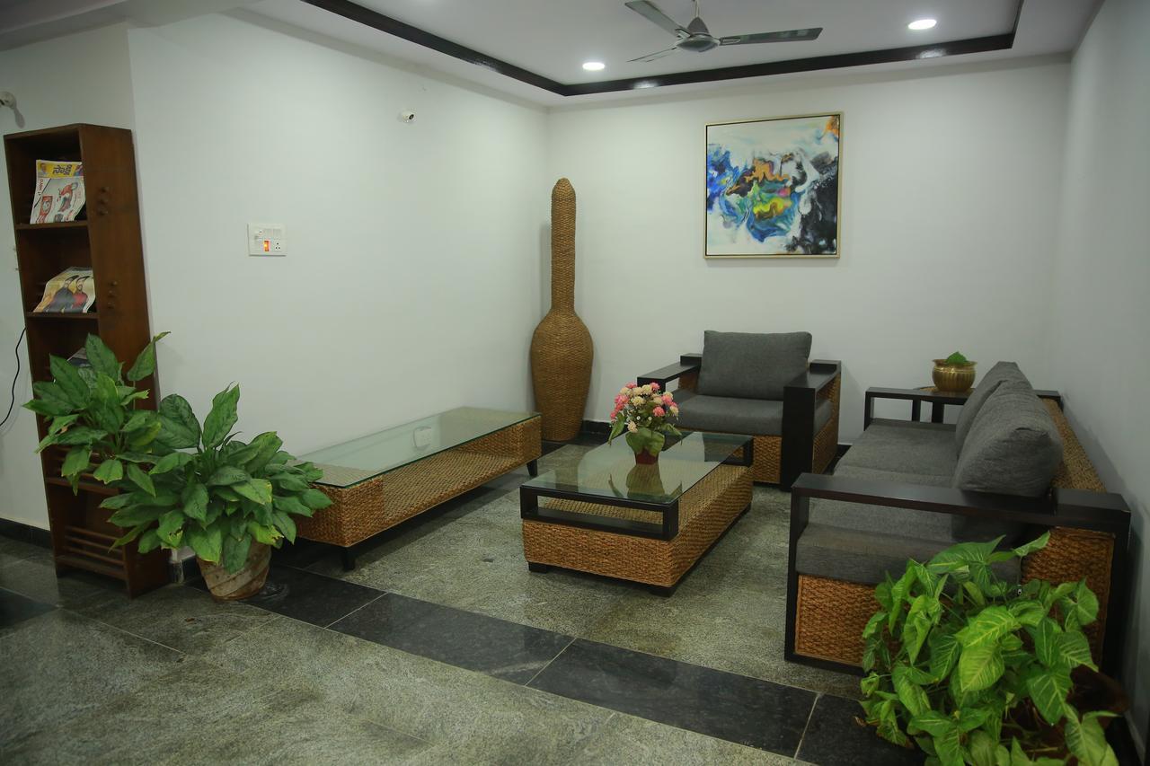 Lokis Forest Inn Haïdarabad Extérieur photo