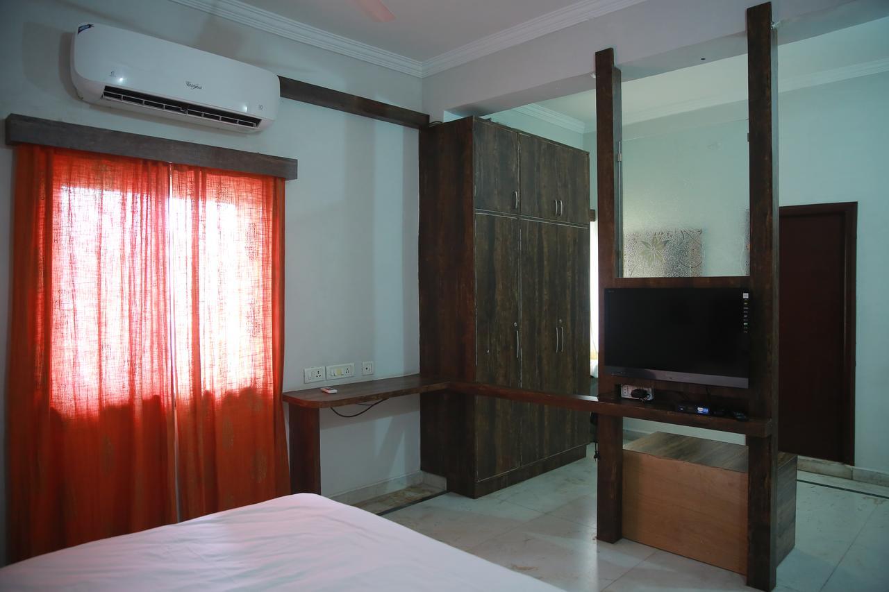 Lokis Forest Inn Haïdarabad Extérieur photo
